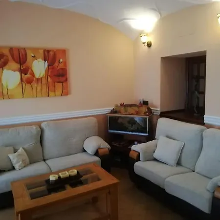 Casa Rural De * Lobon